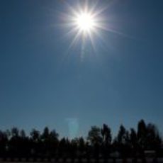 El Force India bajo el sol en Montmeló