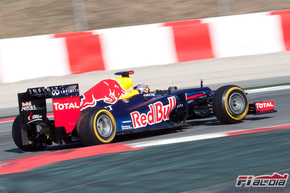 Red Bull RB8 de Vettel en el Circuit de Catalunya