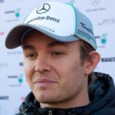 Nico Rosberg atiende a la prensa en Montmeló