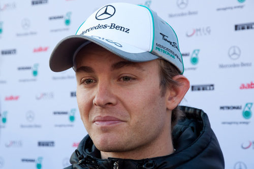 Nico Rosberg atiende a la prensa en Montmeló