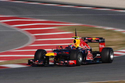 Mark Webber con el RB8 en los test de Barcelona