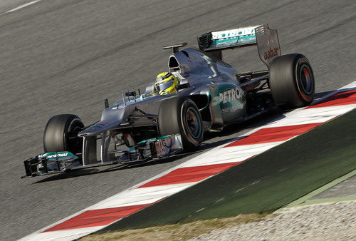 Nico Rosberg con el Mercedes en Barcelona