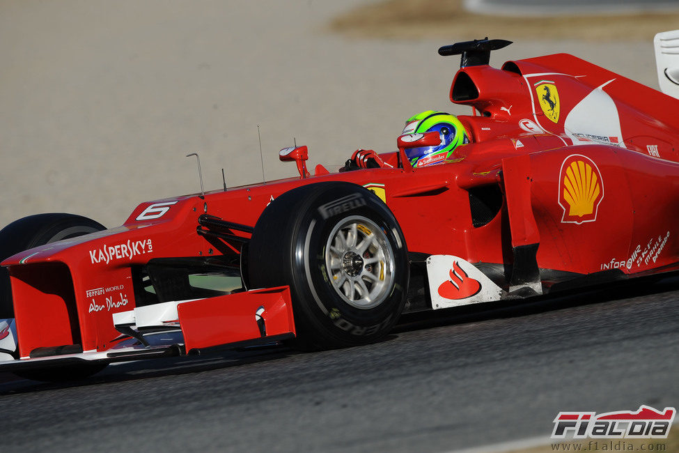 Massa rueda en Barcelona con el F2012