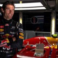 Mark Webber en su box de Montmeló