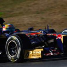 Jean-Eric Vergne rueda con el STR7 en Montmeló