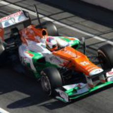 Di Resta al volante del VJM05 en Barcelona