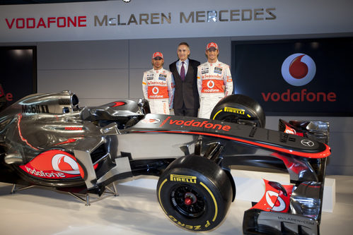 Hamilton, Whitmarsh, Button y el MP4-27