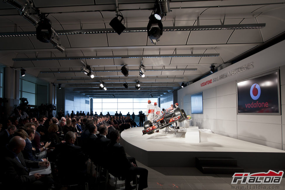 Mucha prensa en la presentación del McLaren