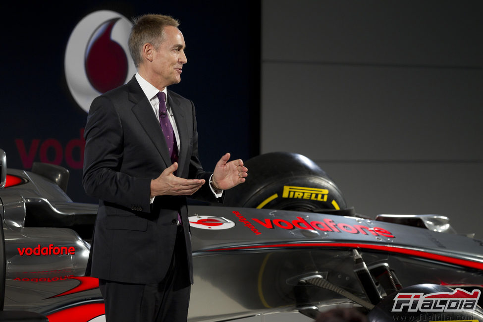 Martin Whitmarsh en la presentación del MP4-27