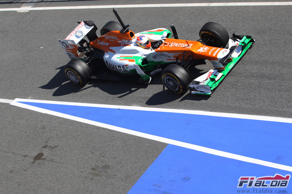 Di Resta sale de boxes con el Force India