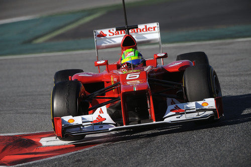 Massa en plena curva en Montmeló