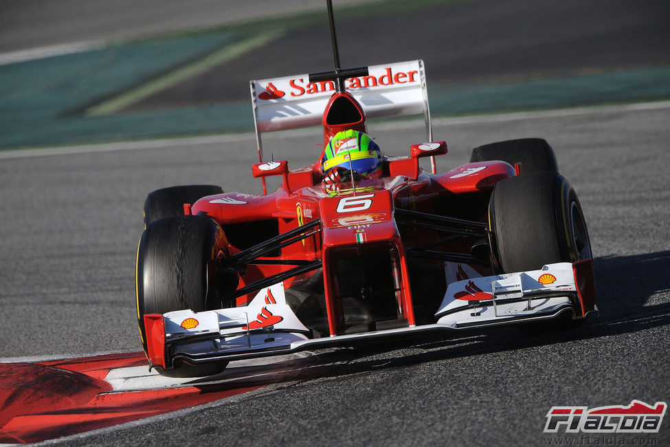 Massa en plena curva en Montmeló