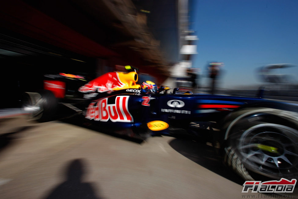 Webber sale a pista con el nuevo RB8