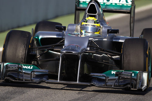 Nico Rosberg rueda con el W03 en los test de Barcelona