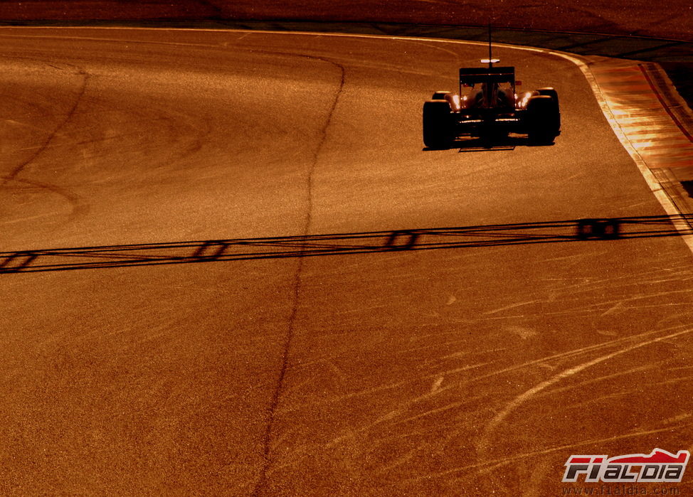 Cae la tarde sobre el Circuit de Catalunya