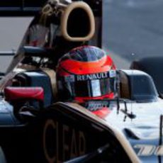 Romain Grosjean en su Lotus en Barcelona