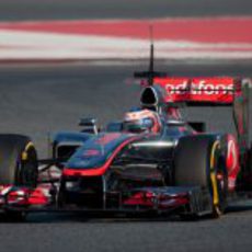 Jenson Button con el McLaren en los test de Barcelona