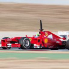 Felipe Massa rueda con el F2012 en los entrenamientos