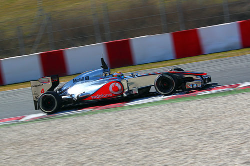 Lewis Hamilton rueda en Barcelona con el McLaren