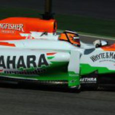 Nico Hülkenberg al volante del Force India en los test