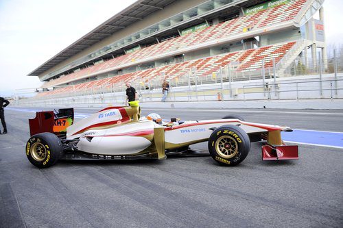 Karthikeyan sale a pista con el F112