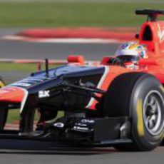 Timo Glock estrena el MR01 de Marussia