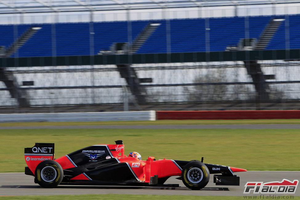 Vista lateral del MR01 en Silverstone