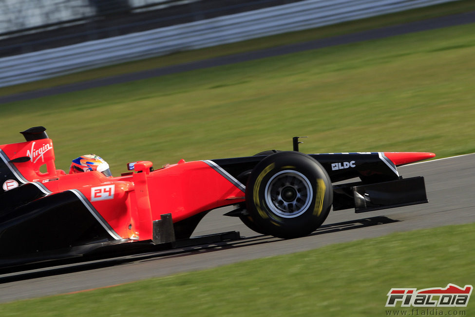 El Marussia MR01 en pista