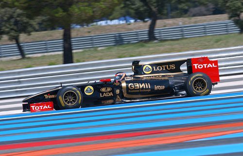 María de Villota pilota el R29 en Paul Ricard