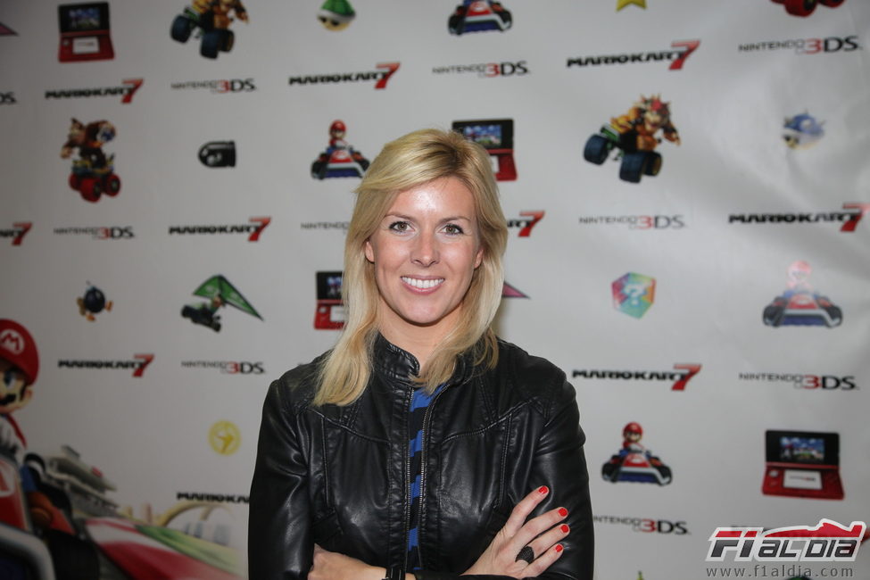 María de Villota en la presentación de 'Mario Kart 7'