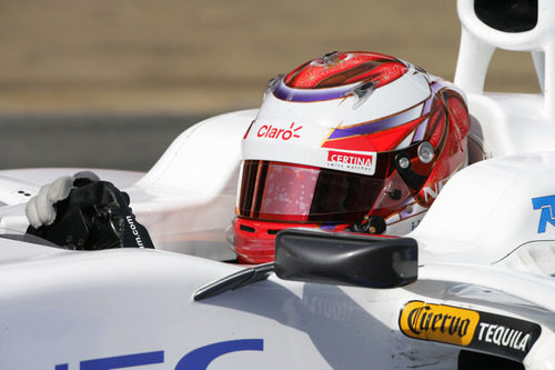Kamui Kobayashi pilotando el Sauber C31
