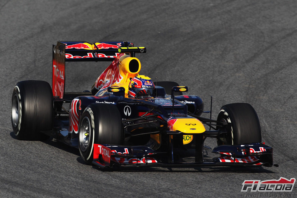 Webber rueda en Barcelona con el RB8