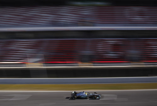 Rosberg cruza la línea de meta durante los test