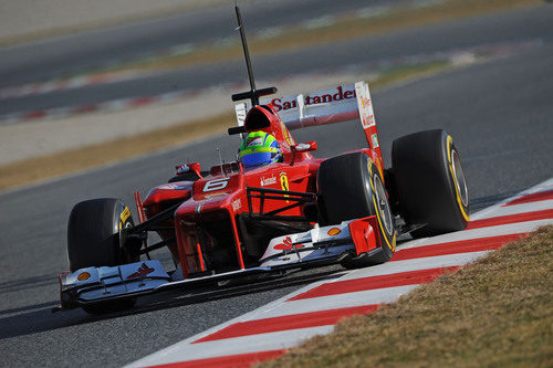 Felipe Massa recogiendo datos con su F2012