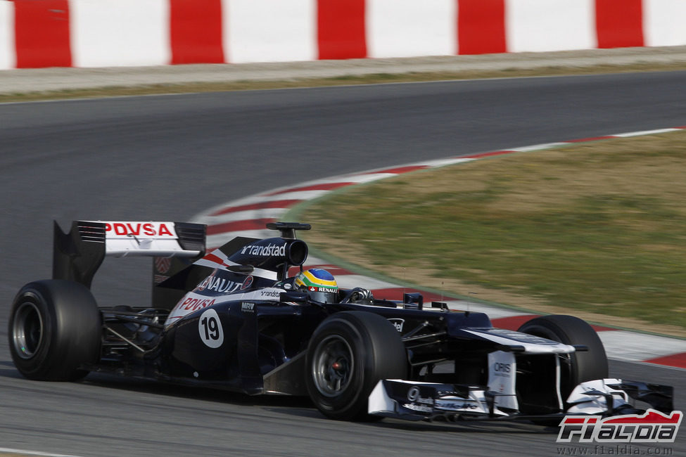 Bruno Senna rueda en Montmeló con su monoplaza