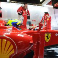 Felipe Massa en el 'cockpit' del F2012