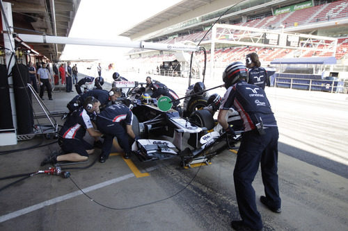 Bruno Senna realiza un 'pit stop'