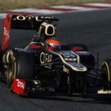 Romain Grosjean dando una vuelta al circuito de Montmeló