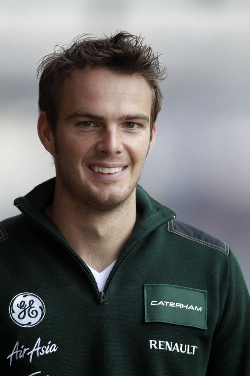 Giedo van der Garde sonriente durante los test de pretemporada en Barcelona