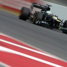 Heikki Kovalainen rueda en Montmeló con el CT01