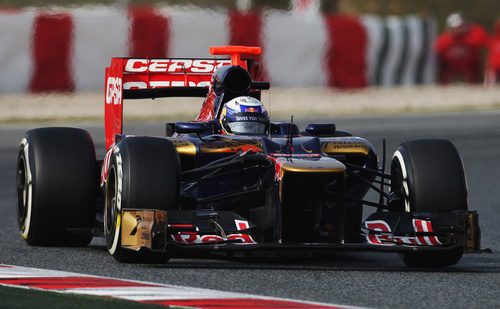 Daniel Ricciardo en los segundo test de Barcelona