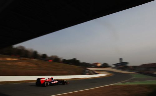 Ricciardo rueda en los test de Barcelona con el STR7