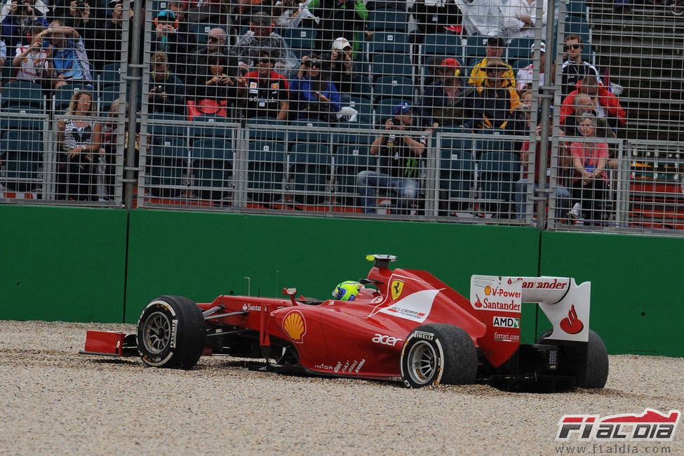 Salida de pista de Felipe Massa durante los Libres 1