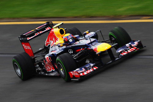 Mark Webber en el circuito de Albert Park con su RB8