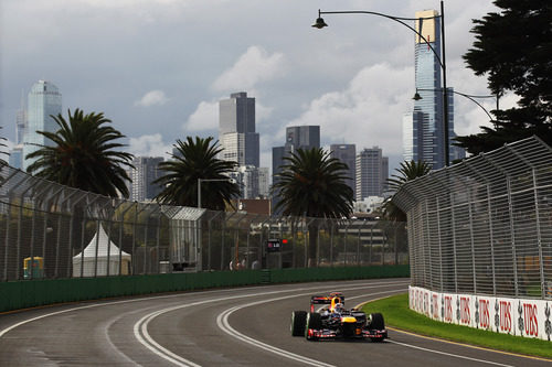 Mark Webber a bordo de su RB8 en Albert Park