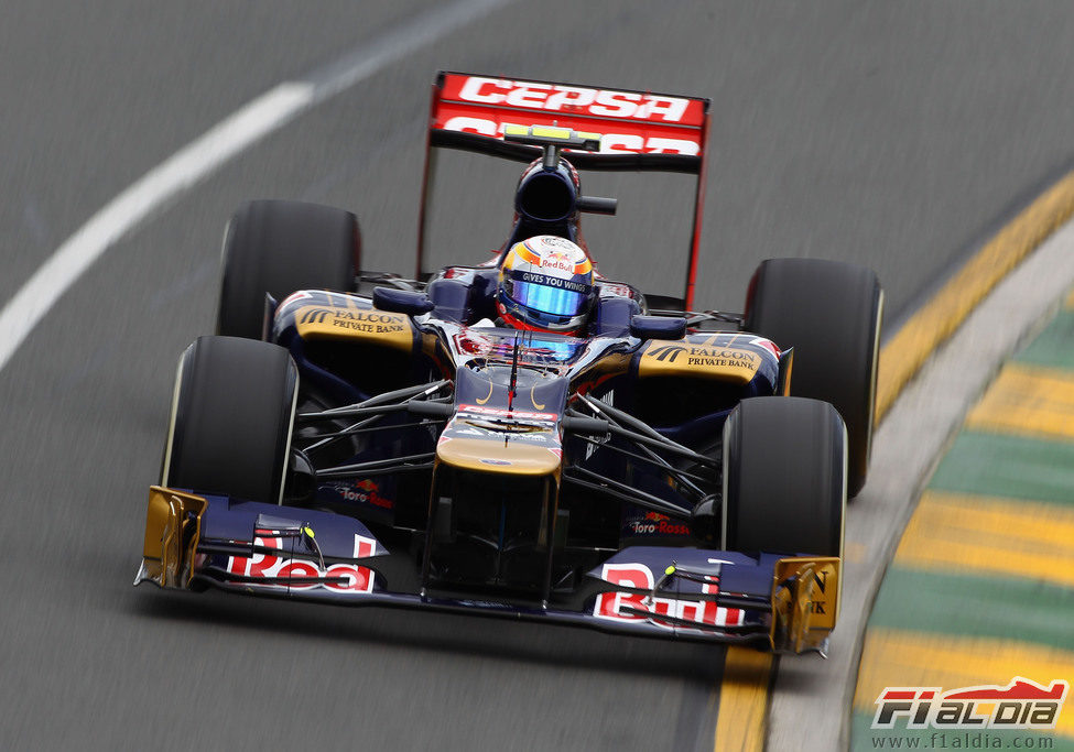 Jean Eric-Vergne en su STR7 en Albert Park