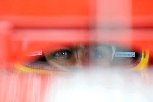 Fernando Alonso concentrado en el GP de Australia 2012