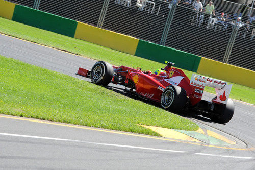 Felipe Massa sobre el trazado australiano de Albert Park 