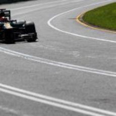 Heikki Kovalainen rueda en Albert Park durante la clasificación