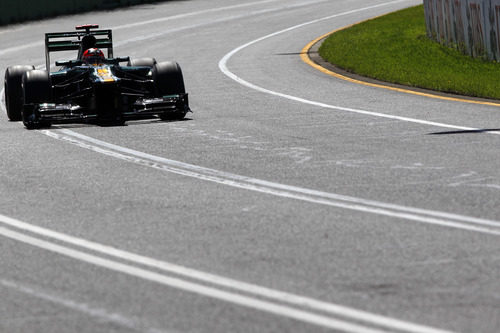 Heikki Kovalainen rueda en Albert Park durante la clasificación